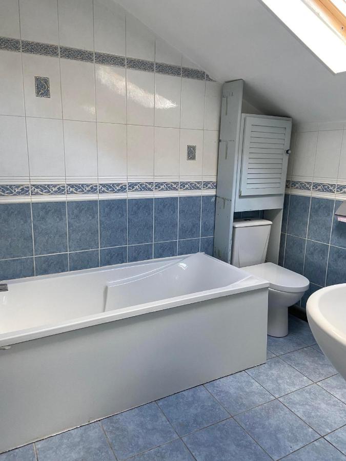 Maison au calme a l'orée du bois. Accès A13-A14 Orgeval  Esterno foto
